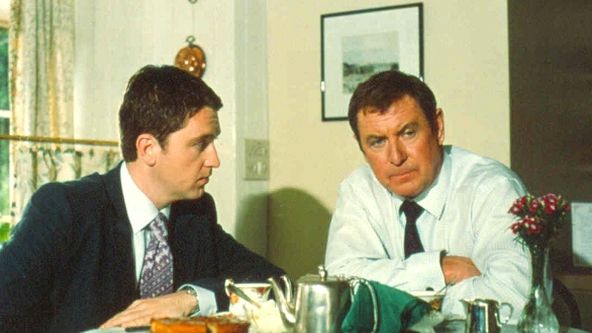 Vraždy v Midsomeru V