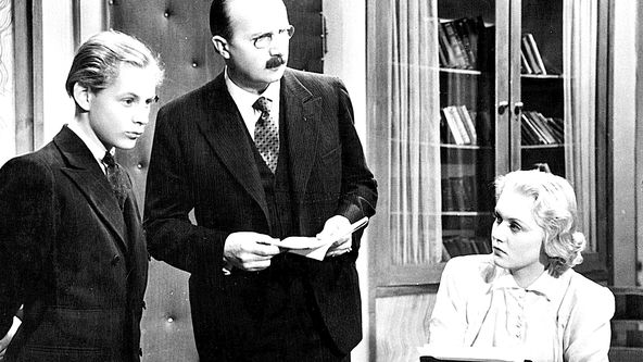 Studujeme za školou