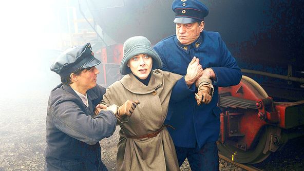 Babylon Berlín (3/16)