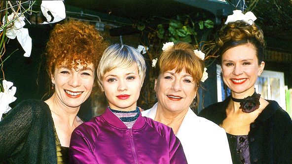 Čtyři mořské panny a svatba