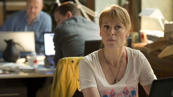 Dicte - kriminální reportérka (2/10)