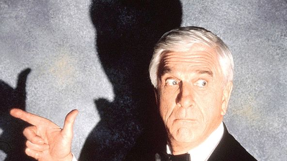 Bláznivá střela 2: Vůně strachu