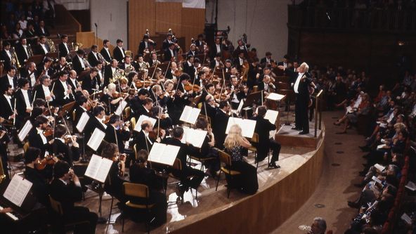 Bernstein řídí Debussyho Obrazy