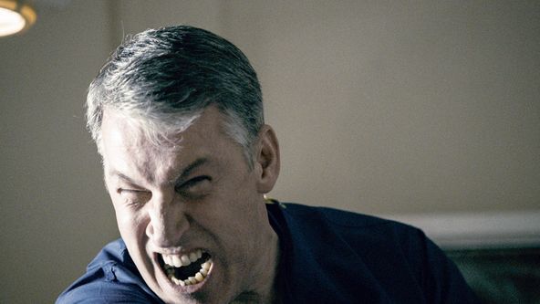 Stín pochybností II (2)