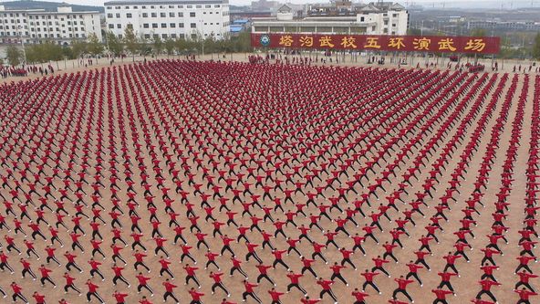Zázračná planeta: Země pohledem z vesmíru (1/4)