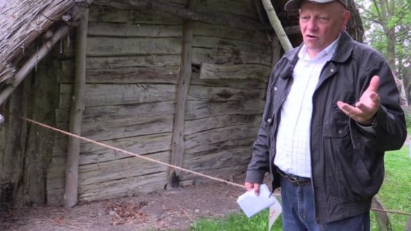 Den v pravěké vesnici