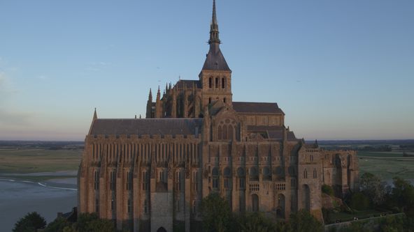 Starobylé stavby, Mýty a fakta historie