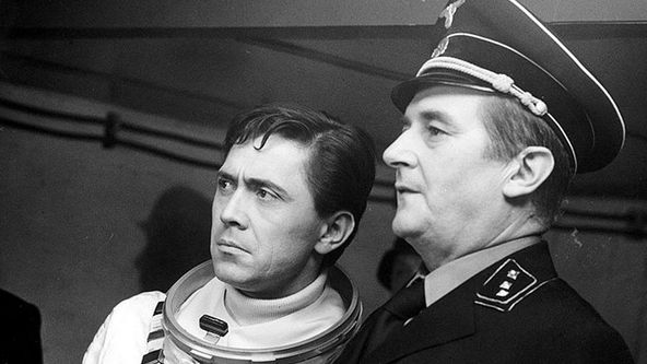 Zítra vstanu a opařím se čajem, Pro pamětníky...