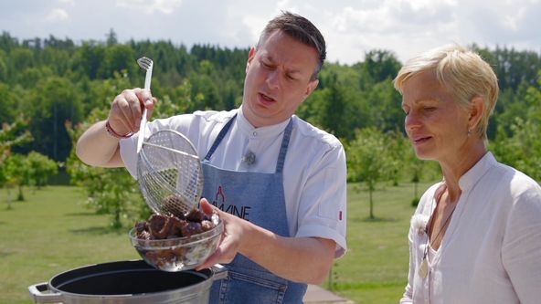 Milovníci vína (8/12)