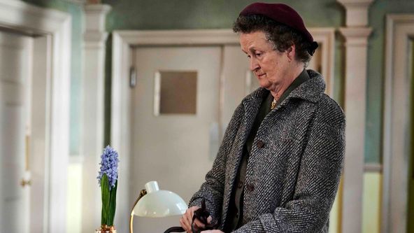 Zavolejte porodní sestřičky IX (3/8)