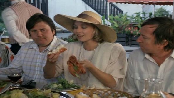 Slunce, seno, erotika