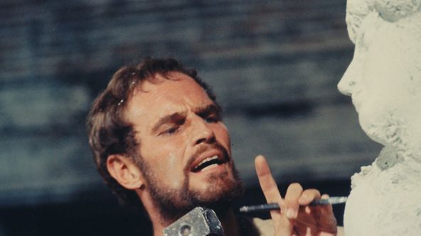 Ve službách papeže, Životy slavných