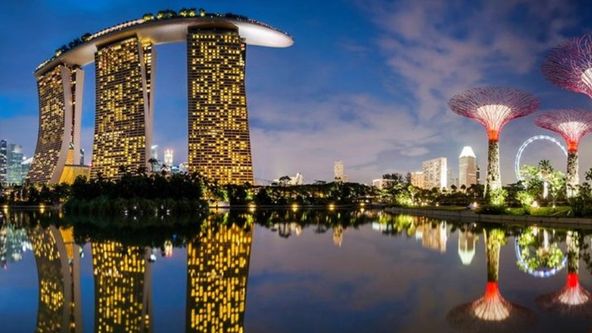 Singapur, sen či noční můra, Dokumentární klub