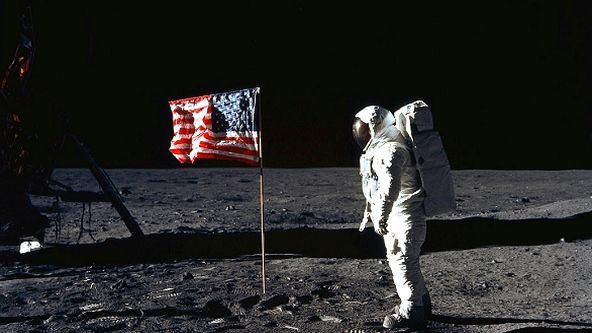 Kosmický věk: Příběh NASA (2/4)