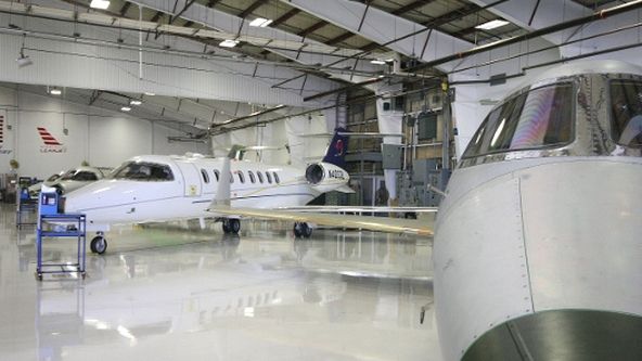 Továrny dneška II: Lear Jet