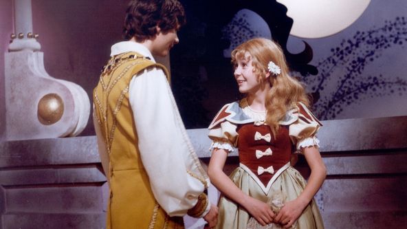 Předeme, předeme zlatou nitku