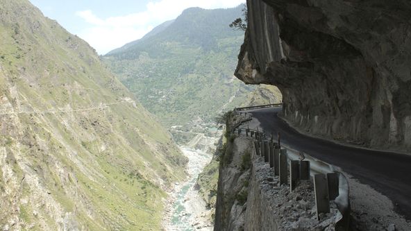 Po nebezpečných cestách kamionem: Himaláj (7)