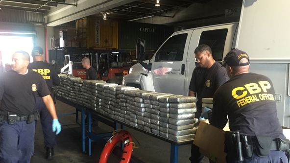 Války ve znamení drog III (2)