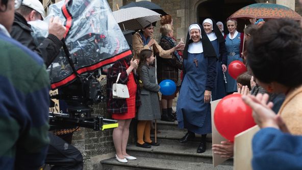 Zavolejte porodní sestřičky IX (8/8)