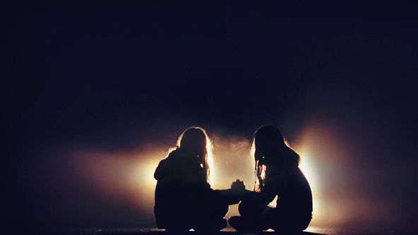 Lži, které svazují (1)