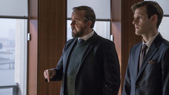 Vláda - Moc a sláva (2/8)