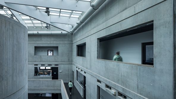 Tak trochu poučnej barák