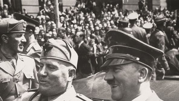 Papež a Hitler: Otevření tajných spisů o Piu XII