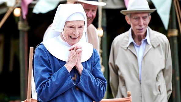 Zavolejte porodní sestřičky IX (6/8)