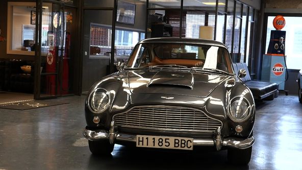 Aston Martin - nesmírně britský vůz