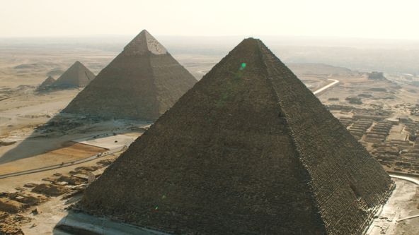 Poklady ve stínu pyramid