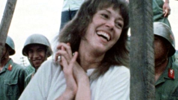 Jane Fondová a Joan Baezová v Hanoji, 1972