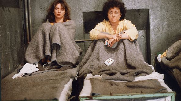 Přítelkyně z domu smutku (3/4)