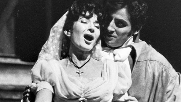 Callasová v londýnské Tosce, Velké operní hlasy… Maria Callas