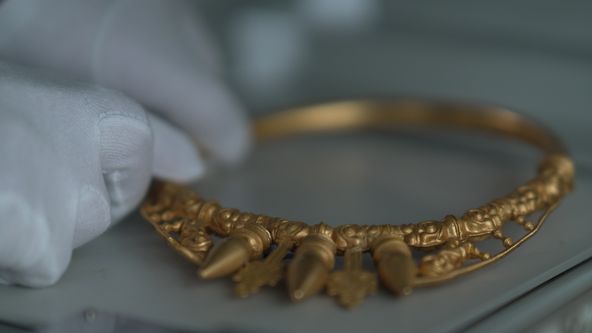 Zlato: Dar nebo prokletí? (1/2)