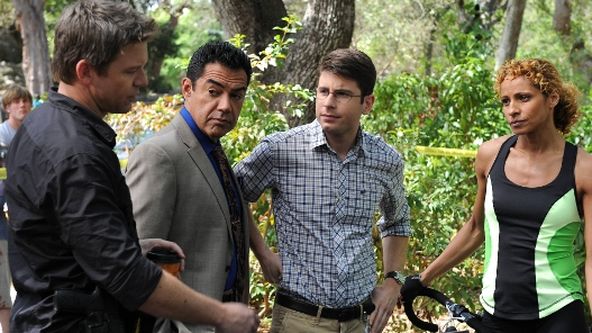 Slunečno, místy vraždy IV (5)