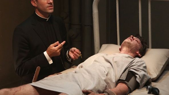 American Horror Story: Asylum (2)